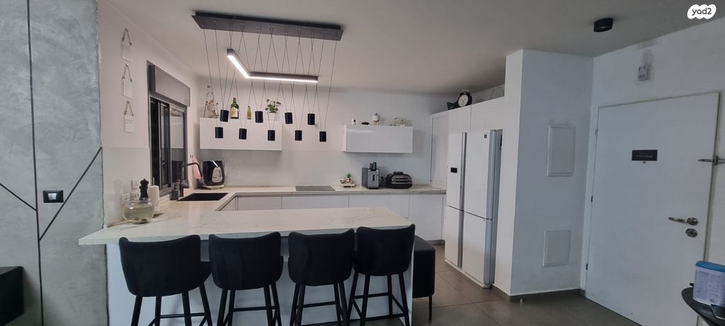 דירה, הרב זבולון גרז 8, רחובות הצעירה, רחובות