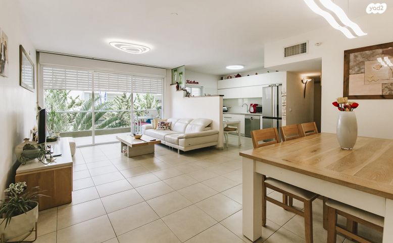 דירה, דונש 8, נווה רם, שיכון מזרחי, רמת גן