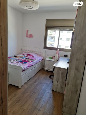 גג/ פנטהאוז, נחל צלמון 7, צור יצחק, צור יצחק