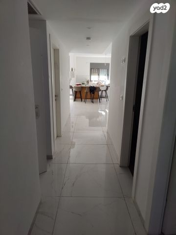 דירה, לבוצקין 12, מרכז העיר, חדרה