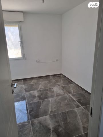 דירה, שדרות הנשיא טרומן 16, קרית חיים מערבית, חיפה