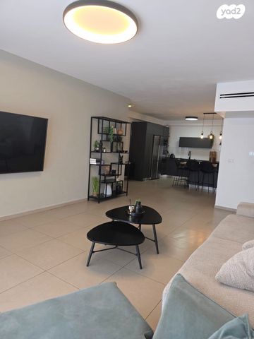 דירה, משה לוי 11, נאות שמיר, רמלה