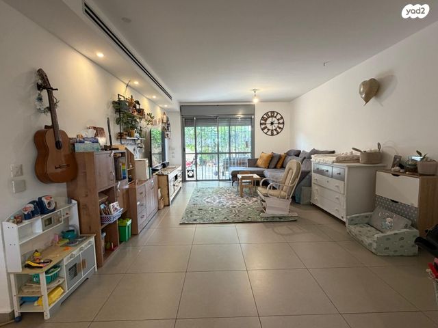 דירת גן, אליהו הנביא 11, פסגות אפק, ראש העין