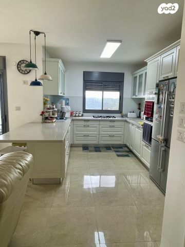 דירה, גולן 12, גבעת אלונים, יקנעם עילית