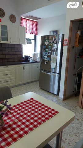 בית פרטי/ קוטג', ורד 1, מרכז העיר, סביניה, הוותיקה, קרית ביאליק