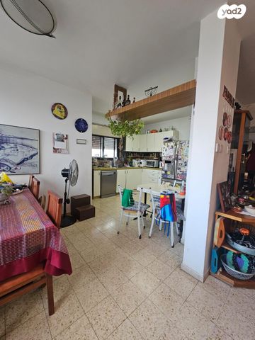 דירה, זאב שוהם 43, נעמ"ת, חיפה