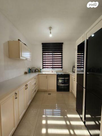 דירה, קרן היסוד 28, רובע ד', אשדוד