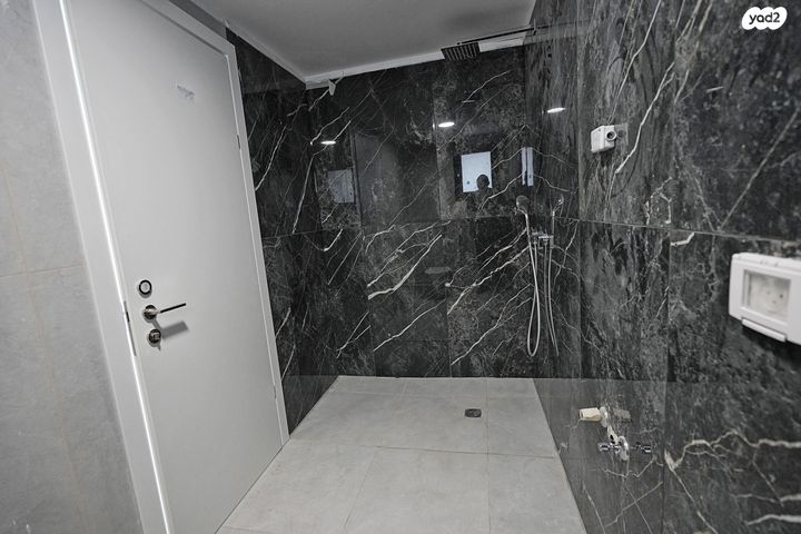 דופלקס, יהודה רגוניס 2, רמב"ם, ראשון לציון