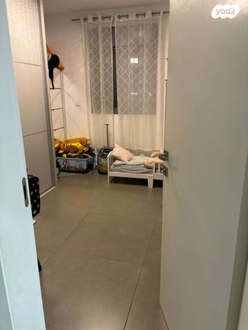 דירה, הרב זבולון גרז 8, רחובות הצעירה, רחובות