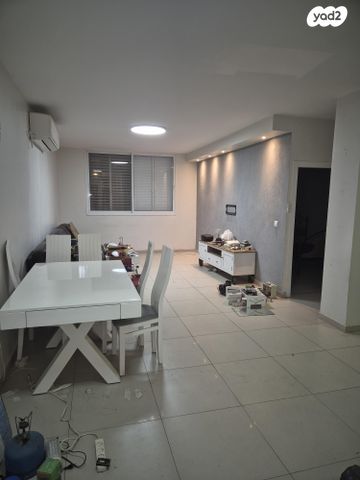 דירה, ארתור רופין 14, לב המושבה / מרכז העיר, פתח תקווה