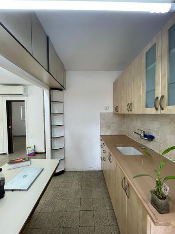 דירה, שלום צלח 45, עמישב, פתח תקווה