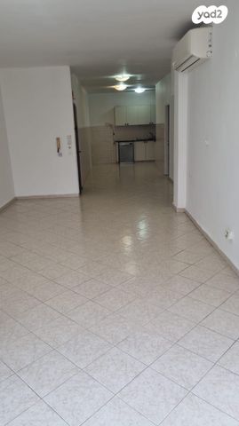 מונטיפיורי 4