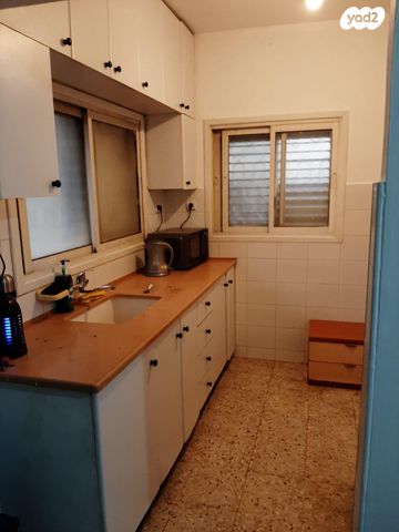 יחזקאל בן בוזי 24