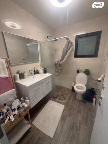 דירת גן, הדר 5, מגדל, מגדל