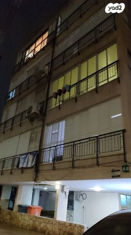 דירה, דרך אבא הלל 44, שכונת גפן, רמת גן