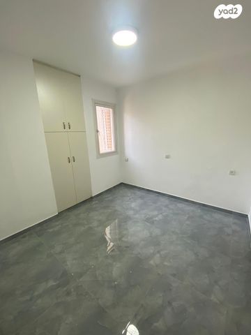 דירה, יוסף סרלין 3, נווה ברבור, כפר שלם מערב, תל אביב יפו