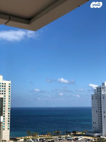 דירה, אמנון ליפקין שחק 1, נוף הטיילת, נתניה