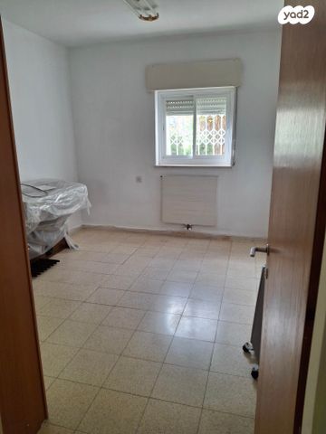 דירה, רבי בנימין 13, בית הכרם, רמת בית הכרם, ירושלים