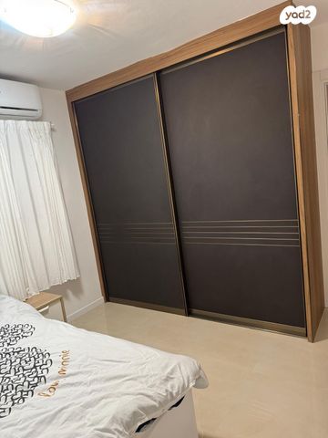 דירה, צ"ג בנות 28, רמב"ם, ראשון לציון