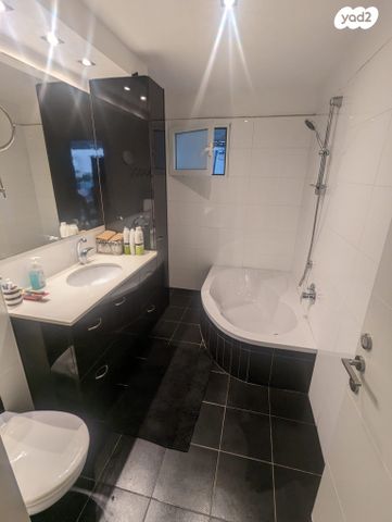 יהושע רבינוביץ 34