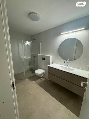 מרתף/ פרטר, יער חורשים 6, שכונה 11, תל מונד