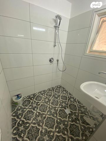 דירה, יוסף סרלין 3, נווה ברבור, כפר שלם מערב, תל אביב יפו