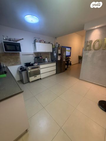 דירת גן, הדר 5, מגדל, מגדל