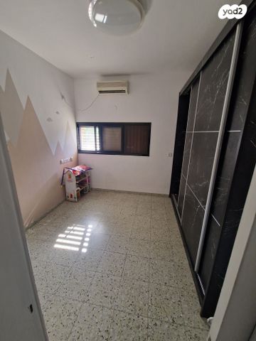 דירה, שלום מנצורה 34, רמב"ם, ראש העין