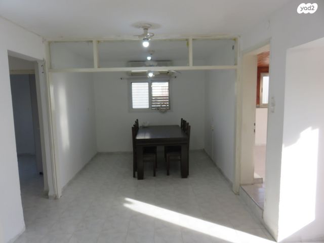 ז'בוטינסקי 20