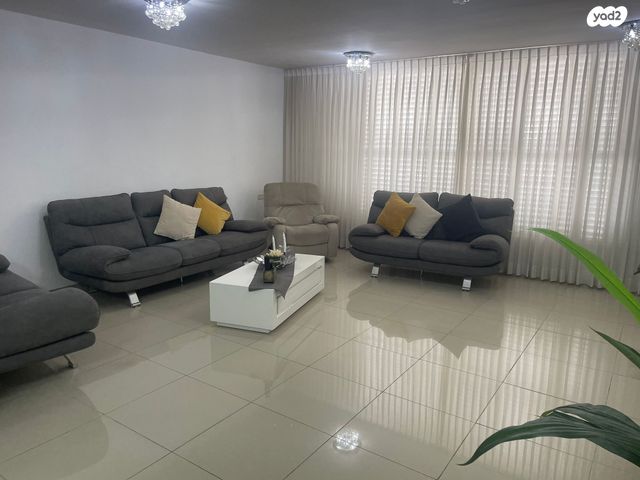 דירה, מבצע קדש 1, כצנלסון, ראשון לציון