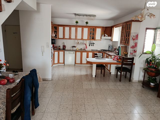 כובשי החרמון 8