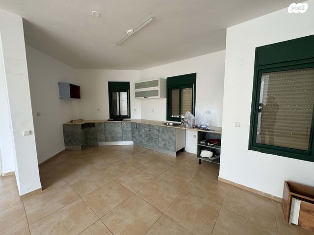 בית פרטי/ קוטג', פרח הלילך 1, חד נס, חד נס