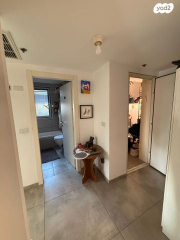 דירה, דרך מנחם בגין 144, מונטיפיורי, הרכבת, תל אביב יפו