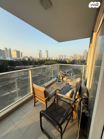 דירה, דרך מנחם בגין 144, מונטיפיורי, הרכבת, תל אביב יפו