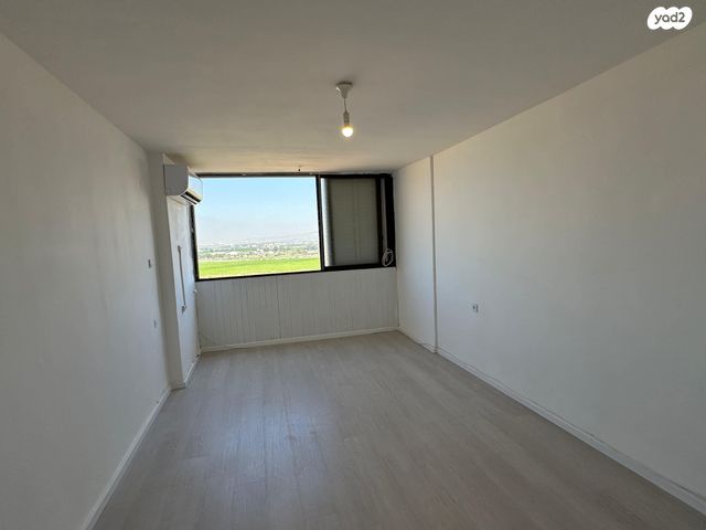 דירה, כורזים 10, נווה שרת, תל אביב יפו