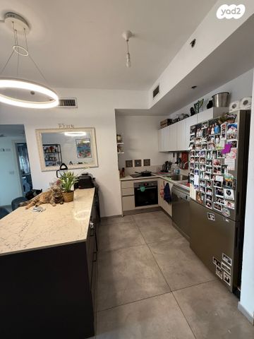 דירה, דרך מנחם בגין 144, מונטיפיורי, הרכבת, תל אביב יפו