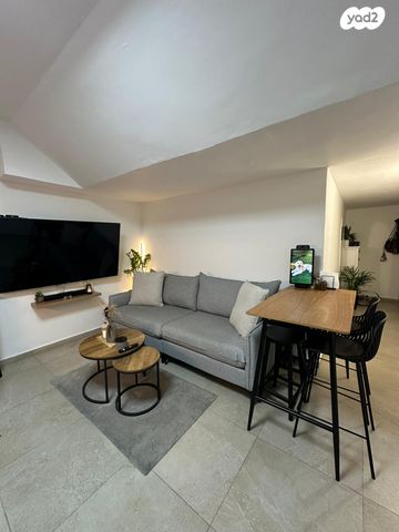 יורדי הסירה 55