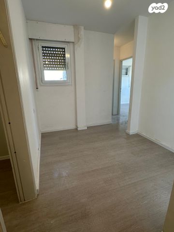 דירה, כורזים 10, נווה שרת, תל אביב יפו