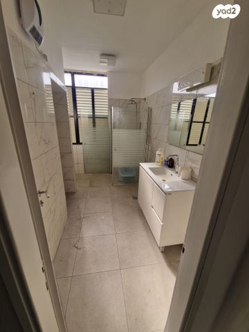 שלום מנצורה 34