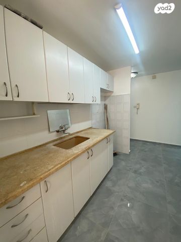 דירה, יוסף סרלין 3, נווה ברבור, כפר שלם מערב, תל אביב יפו