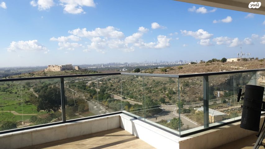 שדרות בן גוריון 7