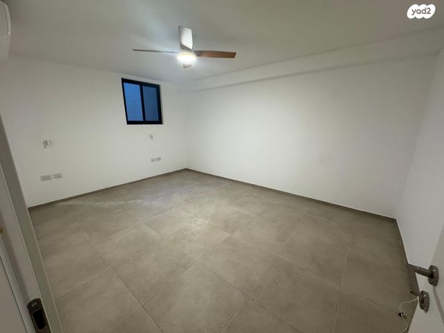 מרתף/ פרטר, יער חורשים 6, שכונה 11, תל מונד