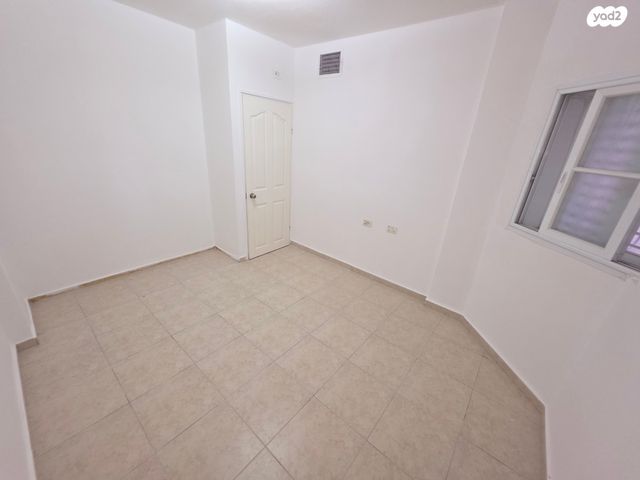 דירה, יהושע רבינוביץ 26, בן גוריון, חולון