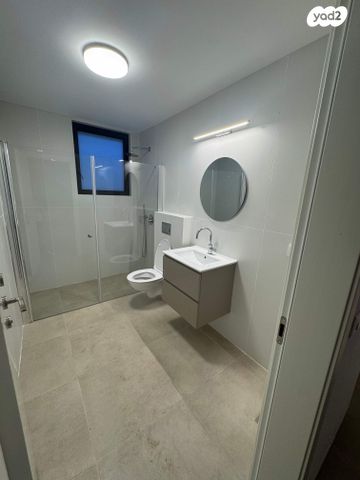 מרתף/ פרטר, יער חורשים 6, שכונה 11, תל מונד