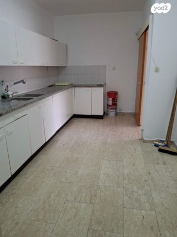 דירה, רבי בנימין 13, בית הכרם, רמת בית הכרם, ירושלים