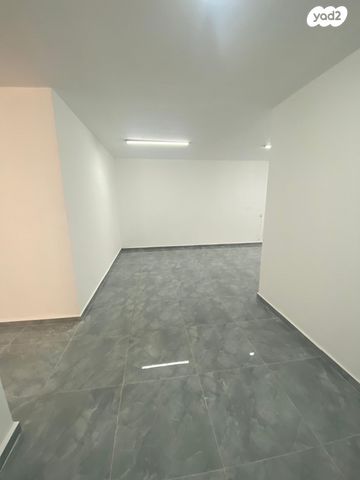 דירה, יוסף סרלין 3, נווה ברבור, כפר שלם מערב, תל אביב יפו