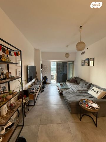 דירה, דרך מנחם בגין 144, מונטיפיורי, הרכבת, תל אביב יפו