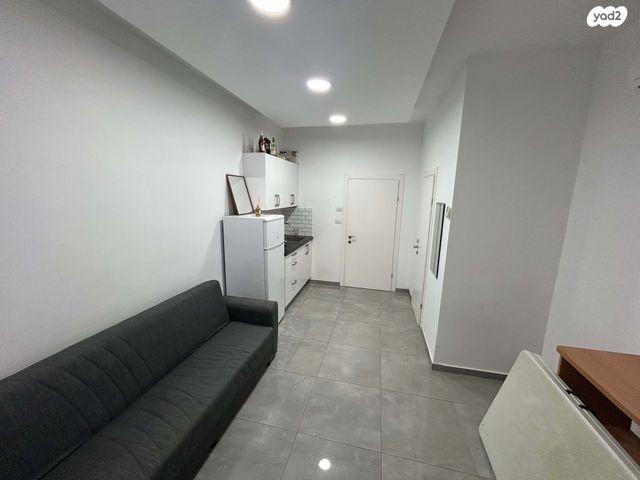 יחידת דיור, שדרות העצמאות 38, לב העיר, בת ים