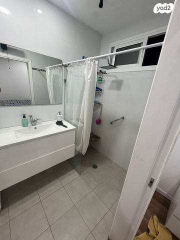 דירה, החרובים 11, בית אליעזר, חדרה