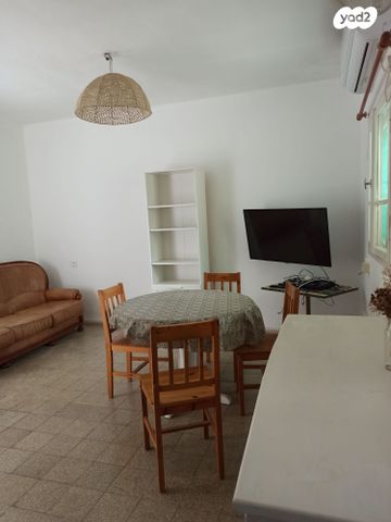 דו משפחתי, מעלה ההר 1, כפר ראש הנקרה, כפר ראש הנקרה